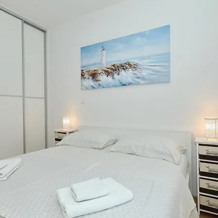 Apartment And Room Mare Zadar Exterior photo
