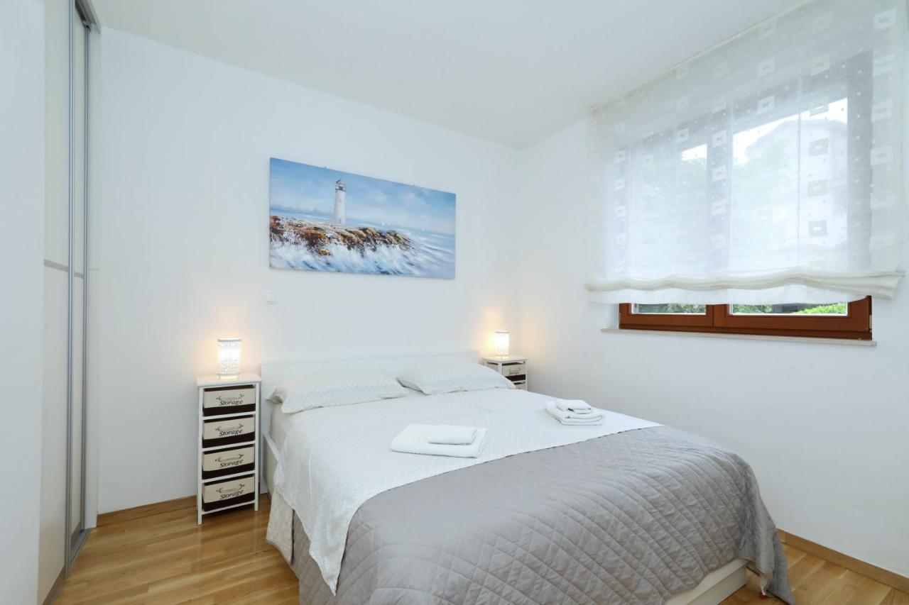 Apartment And Room Mare Zadar