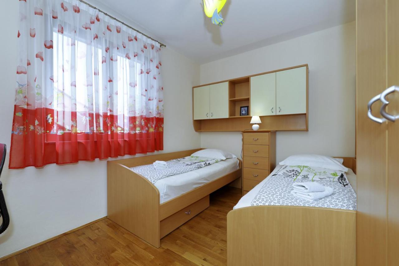 Apartment And Room Mare Apartment Zadar